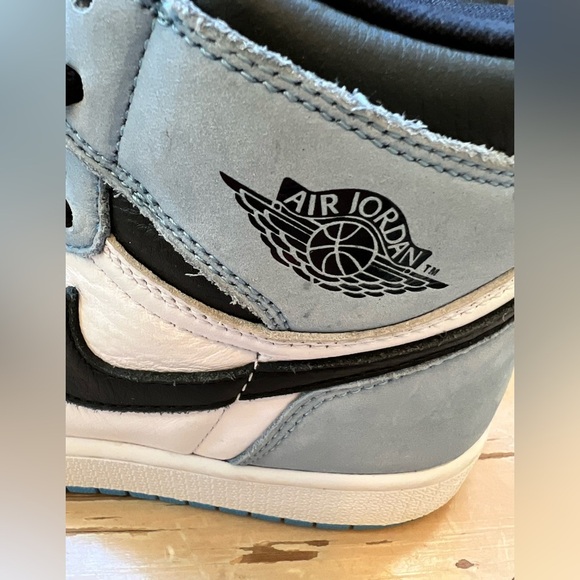 - Jordan 1 Retro OG High University Blue size 6 (GS) - Picture 5 of 9